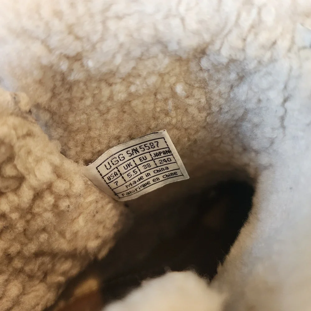 UGG australia 5587